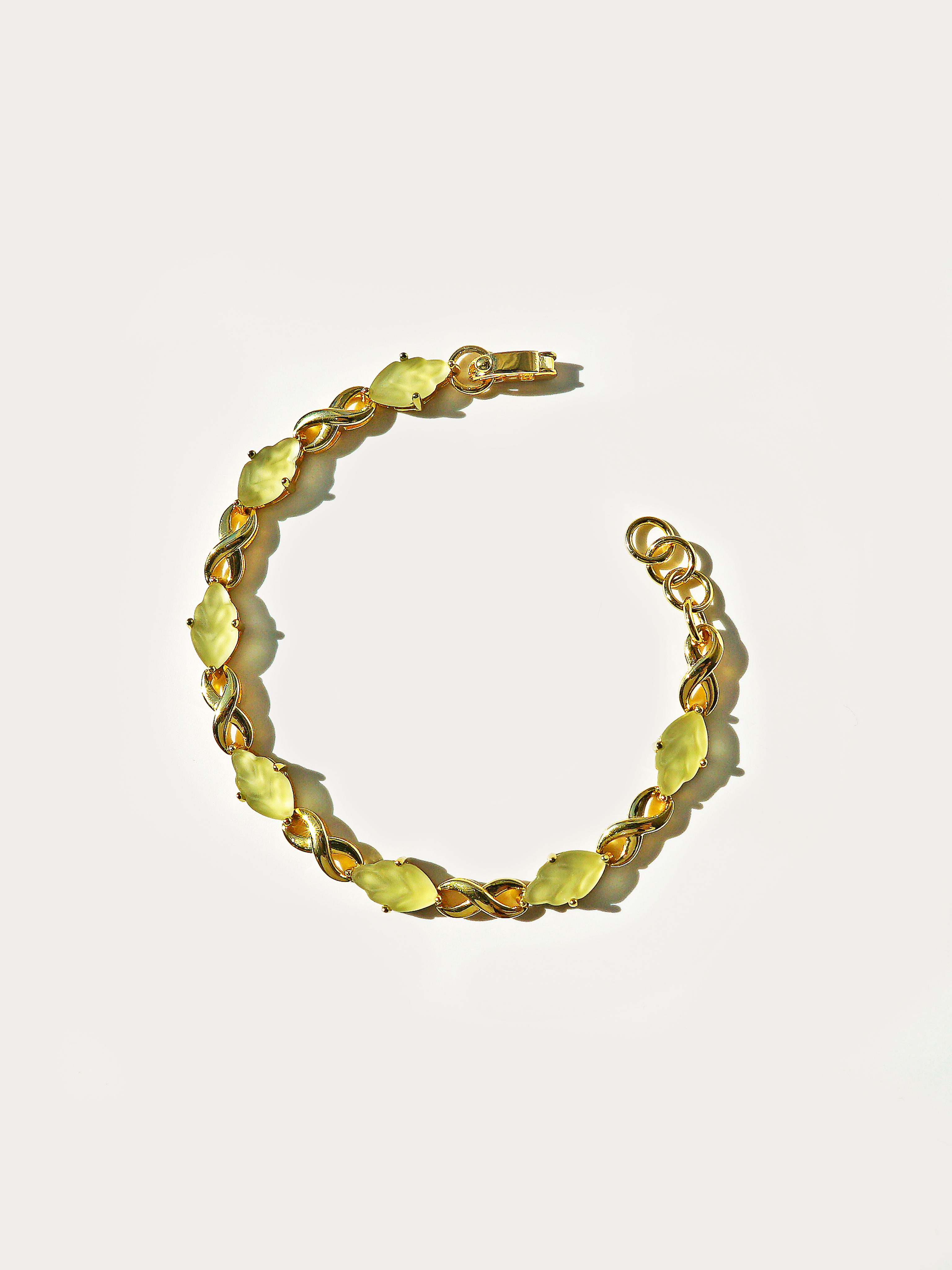 Blooming Textured Vine Motif 22k Gold Bangle – Andaaz Jewelers
